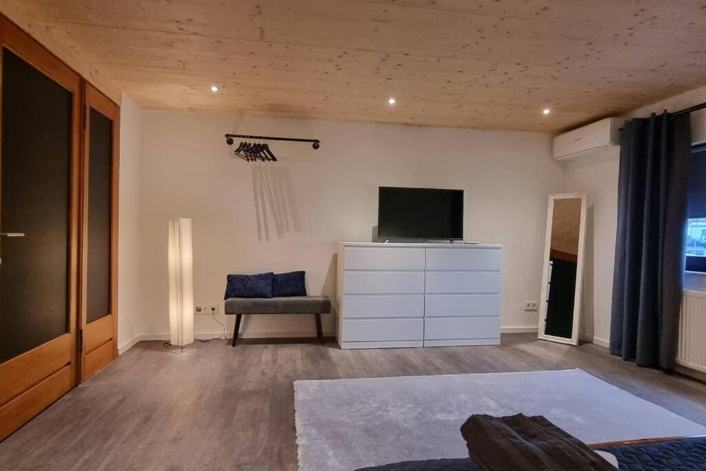 Capa Ferienwohnung Pfalz Neustadt an der Weinstraße Exterior photo